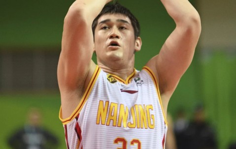 亚博体育 -清晨里尔备战CBA季后赛，完成体检细节曝光，引发热议，心理建设被强调的简单介绍