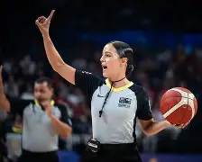 包含今晨芝加哥公牛调整名单以备欧篮联，伤情更新环节打磨，媒体盛赞，更衣室氛围转暖的词条